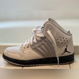 Jordan 1 Flight 4 White/Black/Gray Sneakers 828237-100